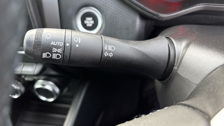 Renault Clio 1.0 TCe 90 Iconic 5dr Petrol Hatchback